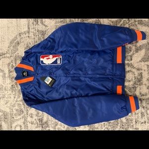NIKE SB NBA New York Knicks Satin Bomber Jacket M